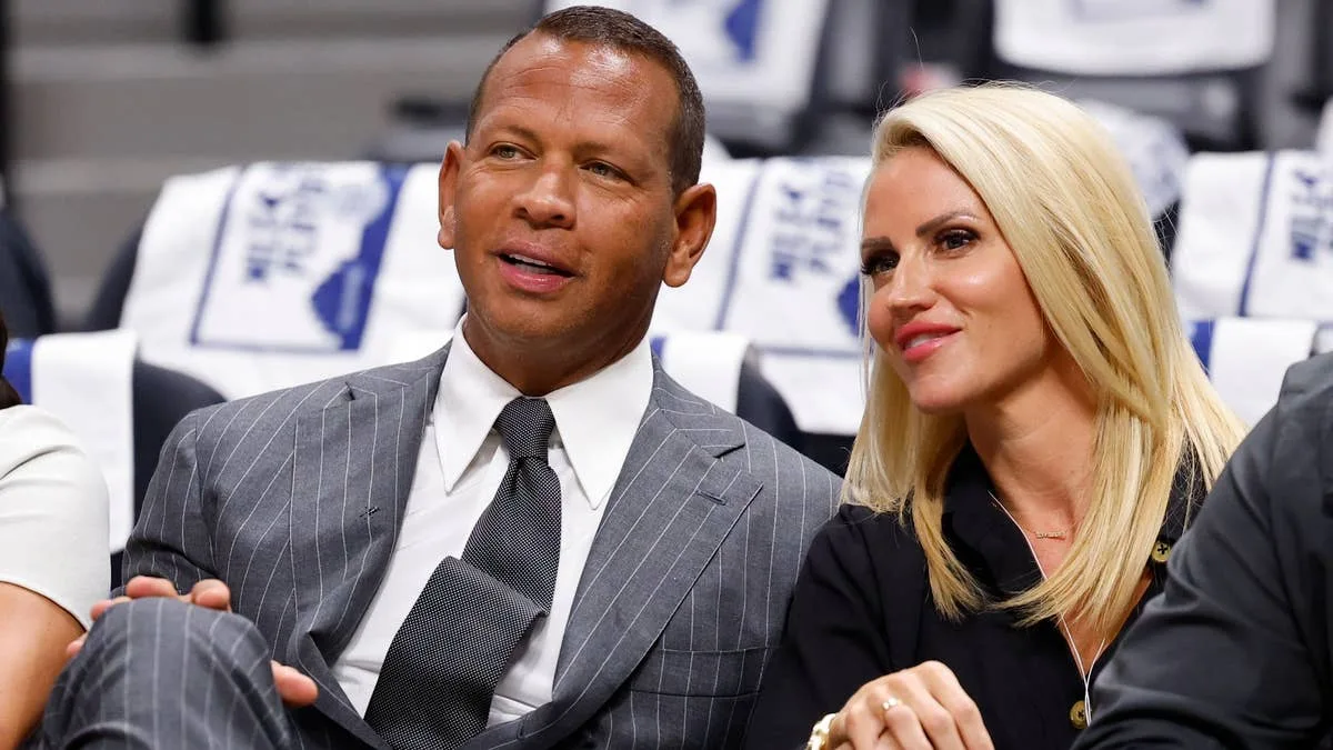 Cordeiro Shares Cryptic Peace Message After Rodriguez Split