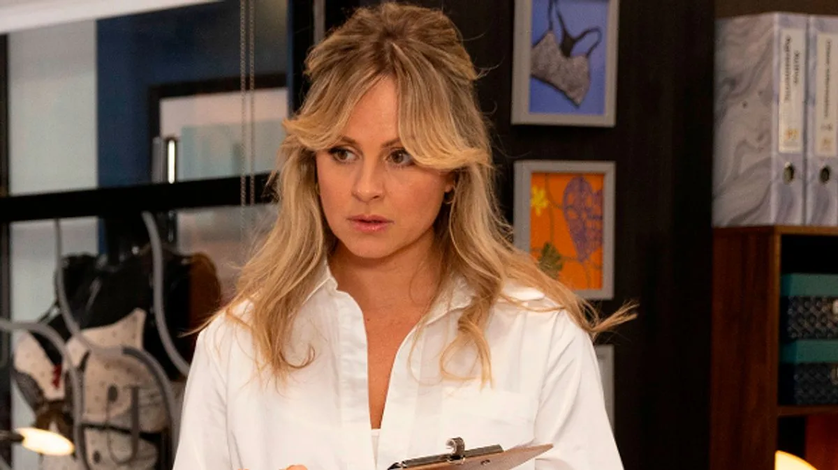 Coronation Street Fans Think They Know What's Wrong With Sarah