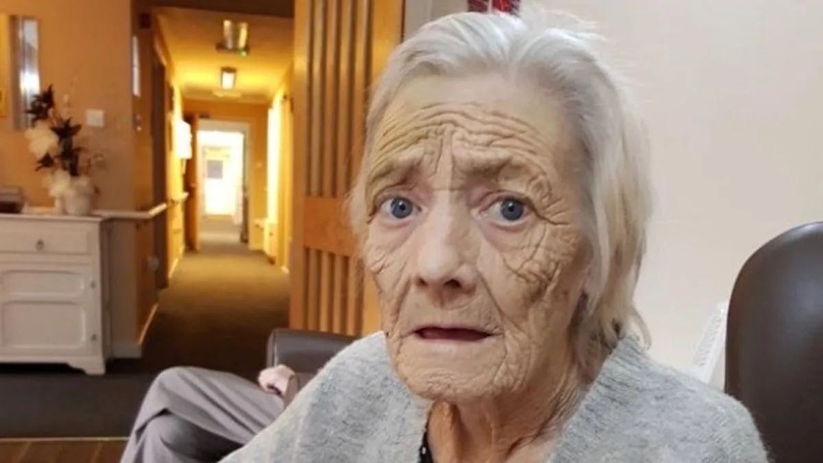 Coroner Urges Glove Disposal Reform After Dementia Death