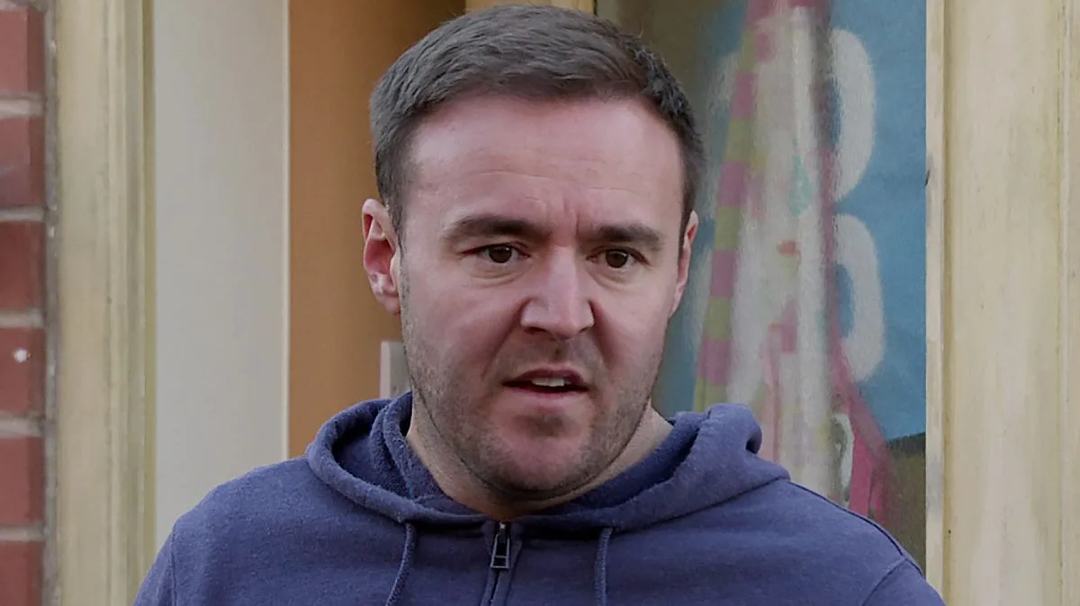 Coronation Street fans 'appalled' as Tyrone Dobbs lies to police