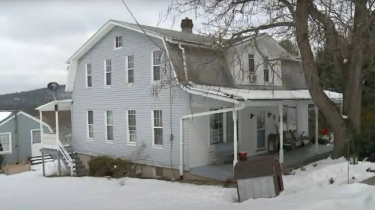 Pennsylvania Couple Falls Ill After Discovering Dozens of Chicken Carcasses and Occult Items in Walls
