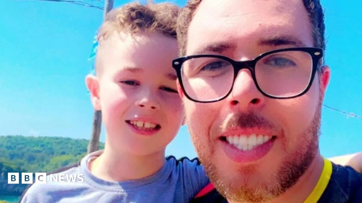 Nurse and Son Stranded in Turkey After Airline Refuses Residency Proof