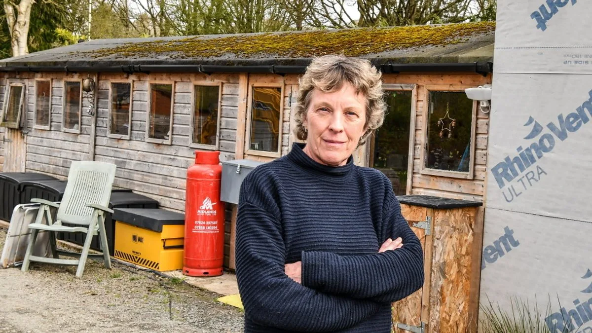 Couple Live in Shed for Four Years After River Pollution Ban Blocks Dream Home