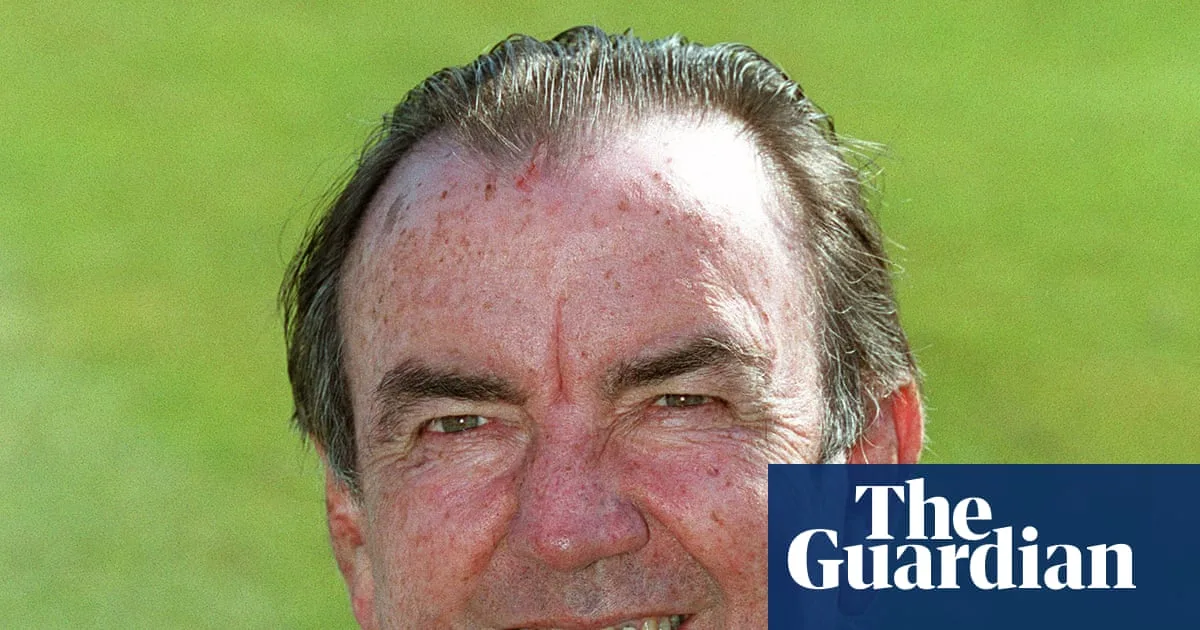 Cricket Great Bob Simpson Dies Aged 89