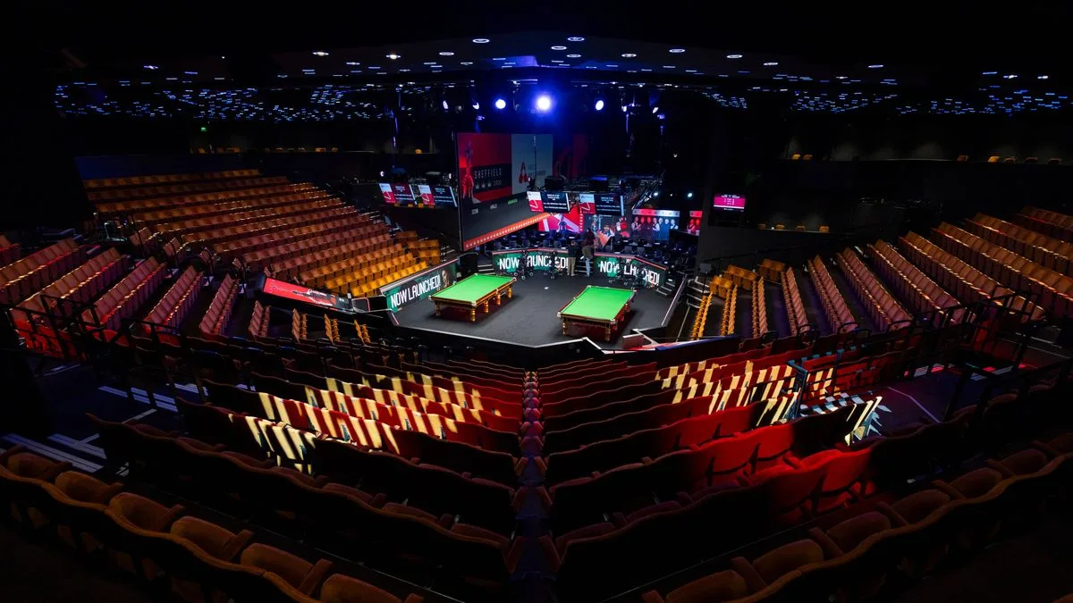 Crucible Snooker Match Halted Over Table Fault, Fans Baffled