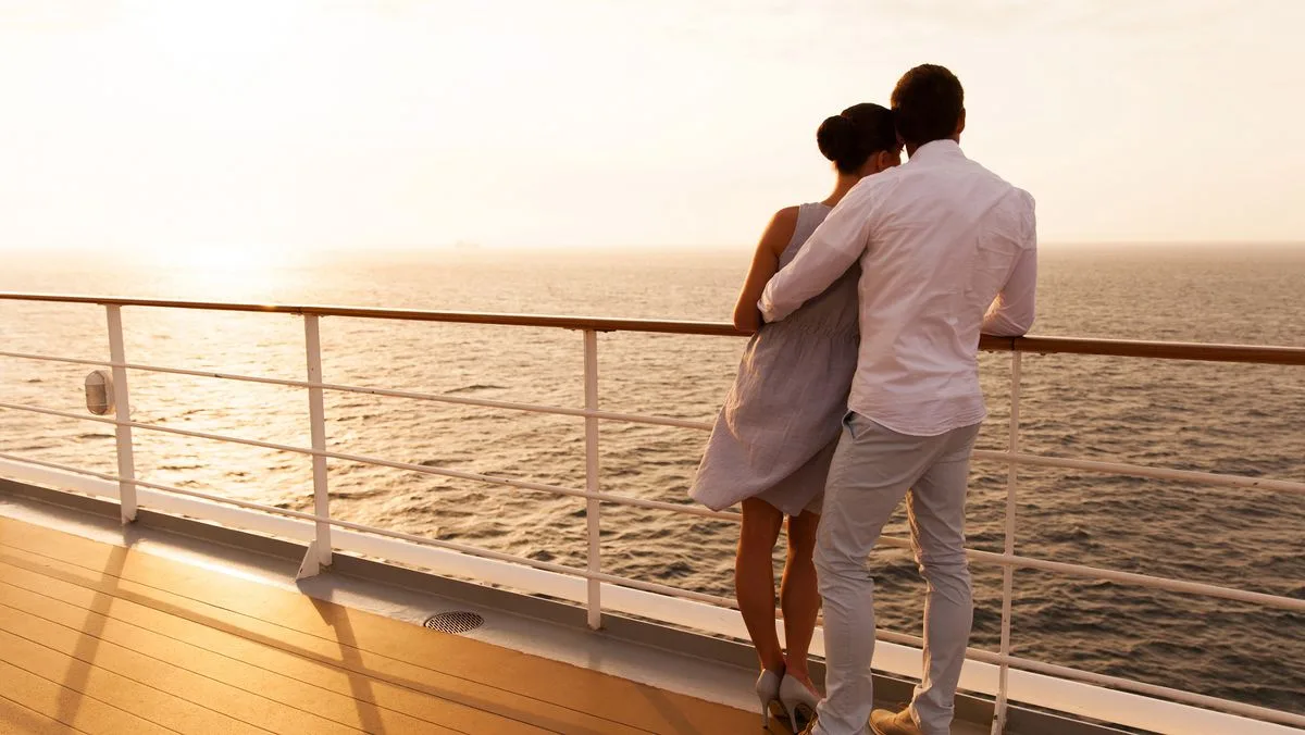 Ex-Cruise Ship Singer Reveals Chilling Link Between Ice Cream Parties and Morgue Capacity