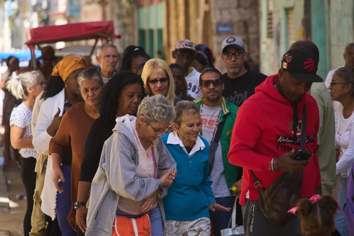 Cuban peso hits record low in informal markets amid deepening crisis