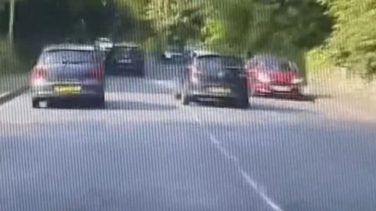 Dashcam Captures Teen's Dangerous Overtake on Blind Bend in Bridgend