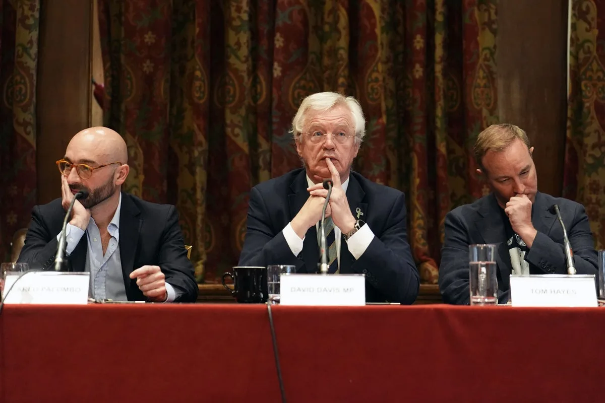 Sir David Davis calls for judicial 'shake-up' after Supreme Court quashes trader convictions
