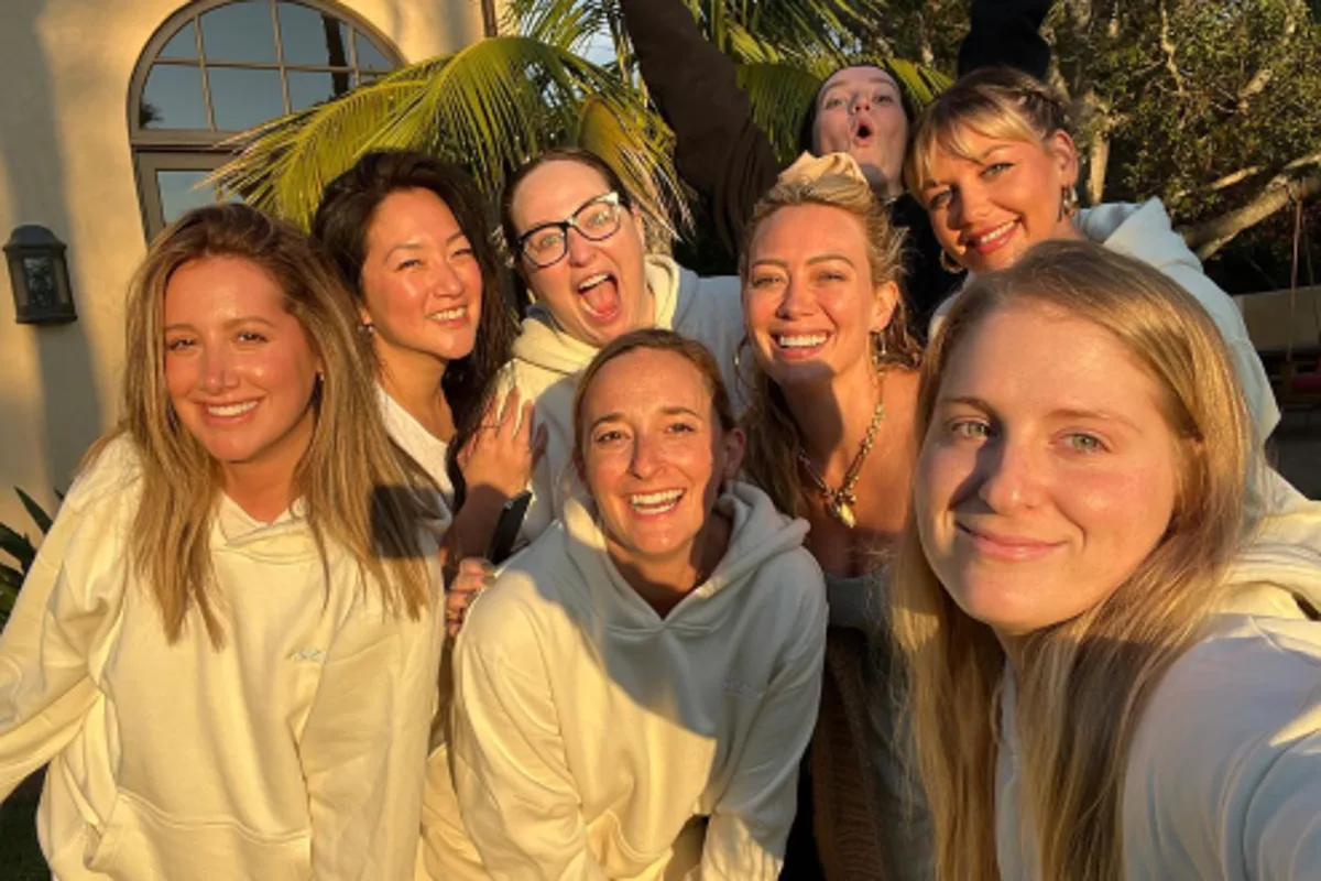 Ditching Toxic Mum WhatsApp Groups: A New Year's Resolution
