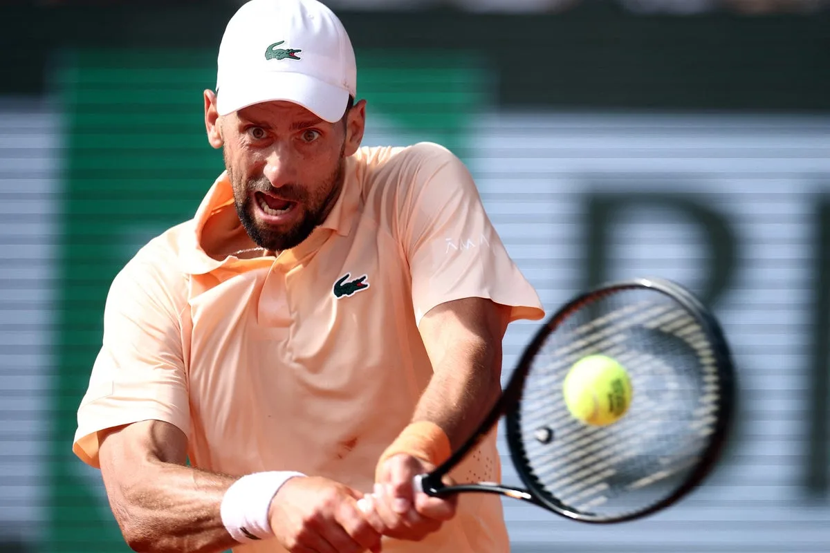 Djokovic tells French Open cameraman to 'give me space'