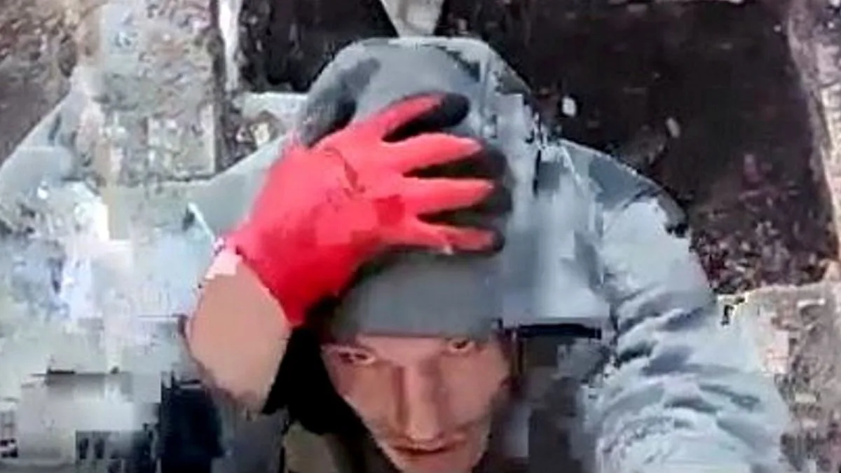 Britain's Daftest Burglar Caught Staring at Ring Doorbell