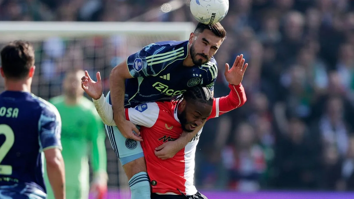 Raheem Sterling branded 'total failure' by Dutch media after Feyenoord struggles