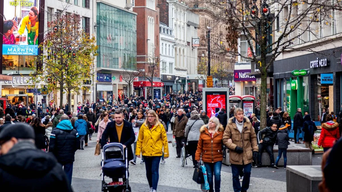 DWP to Pay £1,085 to UK Households Before Christmas if You Qualify