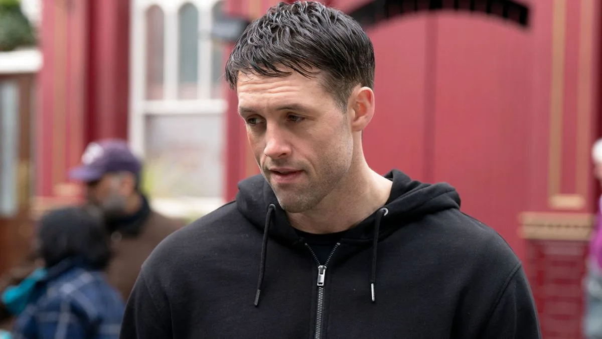EastEnders fans 'rumble' Russell Delaney's Walford link as Mark's boss is revealed