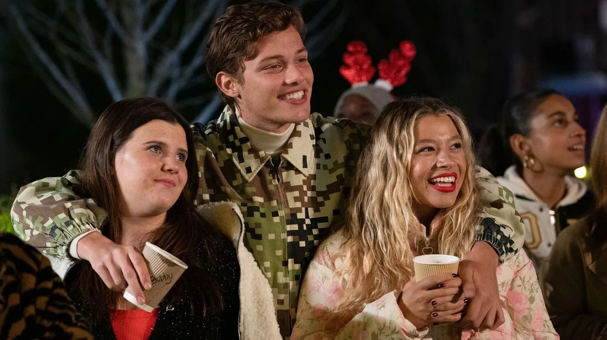 EastEnders Spoilers: Tommy Exposed as Zoe's Stalker?