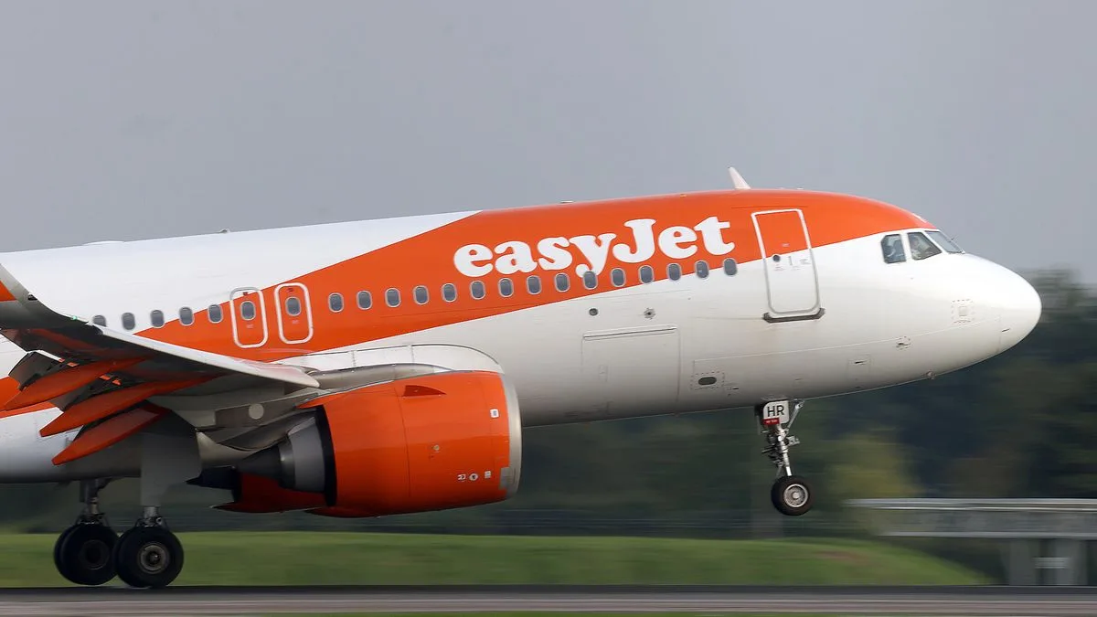 EasyJet Near Miss Sparks Emergency Safety Probe