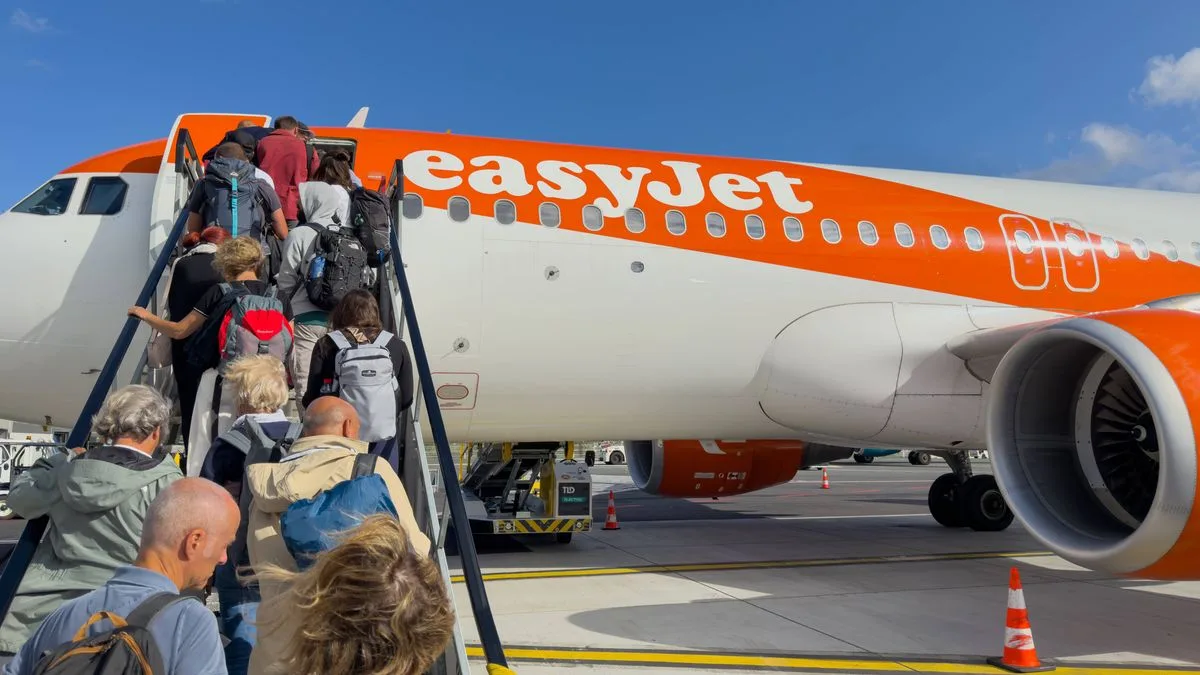 EasyJet Terminal Changes at London Gatwick and Manchester