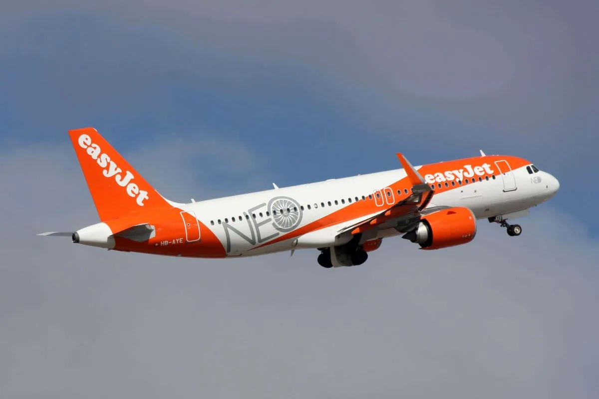 EasyJet and Ryanair Warn of Flight Disruptions Amid French Air Traffic Control Strike