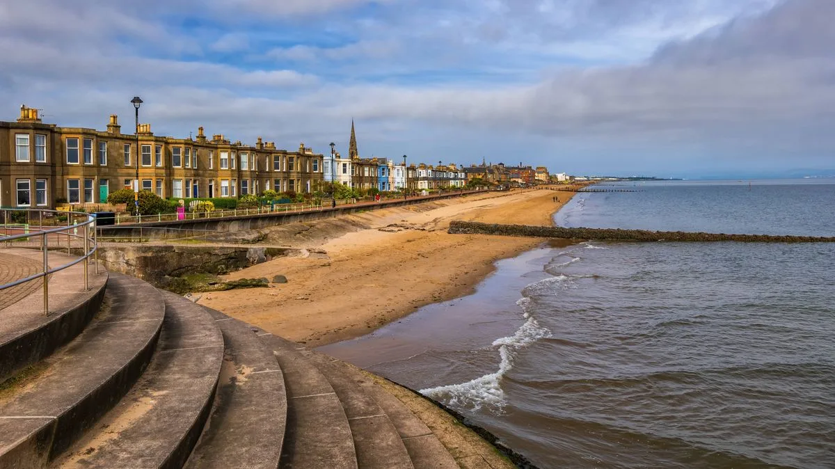 Edinburgh's Hidden Gem: Portobello Beach Most Tourists Miss