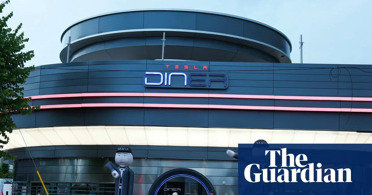 Tesla Diner in Los Angeles Loses Its Spark Months After Opening