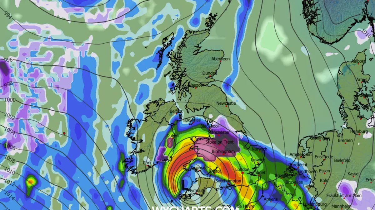 Extremely Rare Red Warning Issued as Storm Goretti Hits Cornwall