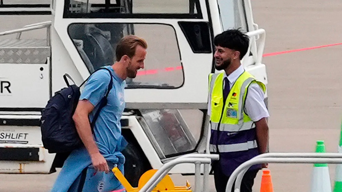 England Squad Departs for USA Ahead of World Cup 2026