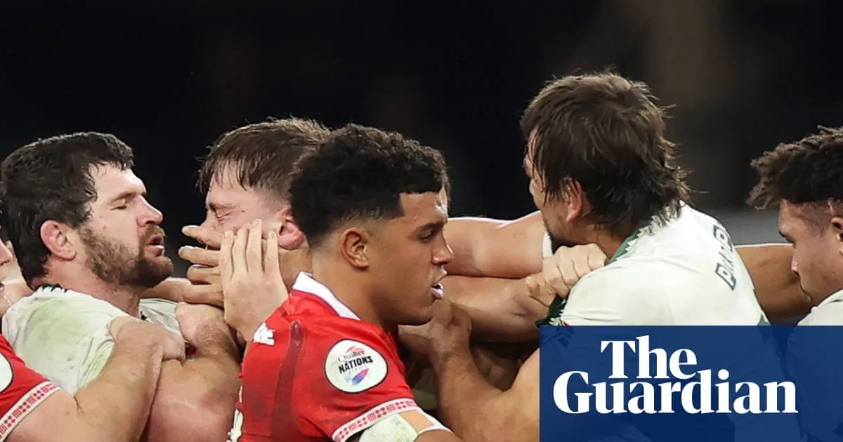 Etzebeth Sees Red as Springboks Hammer Wales 73-0