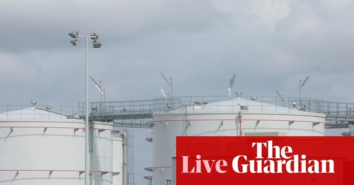 Europe Has Six Weeks of Jet Fuel Left, UK Braces for Shortages