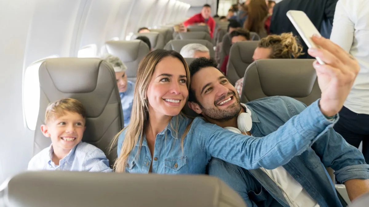Expert Settles The Great Airplane Middle Seat Debate