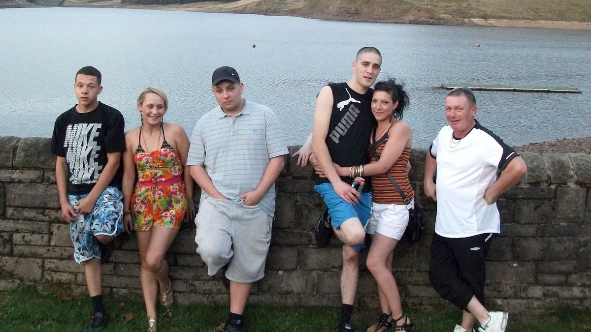 Family Claims Ghostly Hand Photobombed Holiday Photo at Reservoir with Dark History