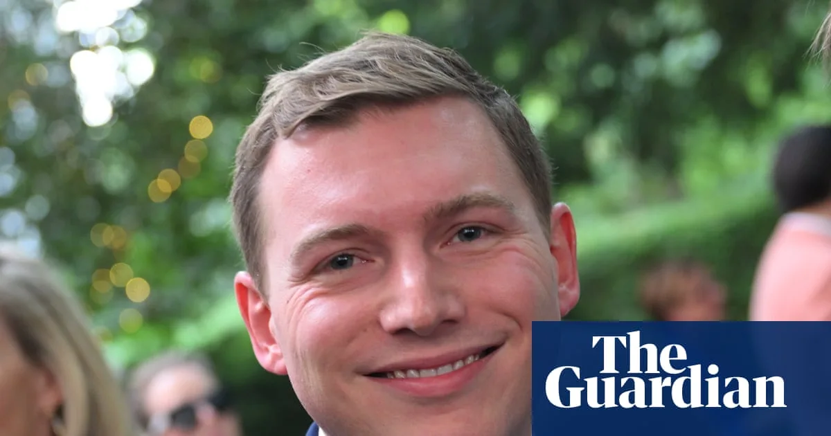 Farage Aide Fronted Billionaires Betting Syndicate Lawsuit Says