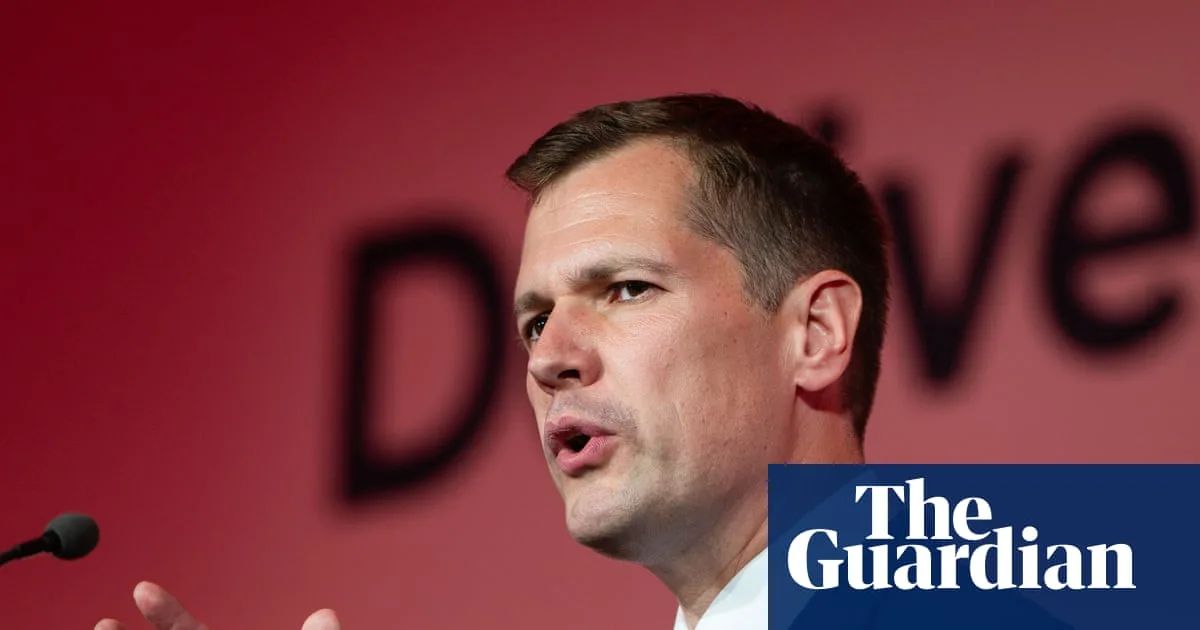 Jenrick Says Media Questions Over Farage's £5m Crypto Donation Are 'Legitimate'