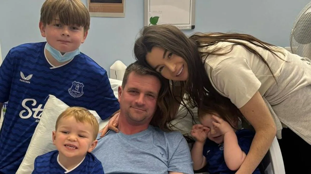 Friends Rally to Help Dying Father of Three Spend More Time with His Sons