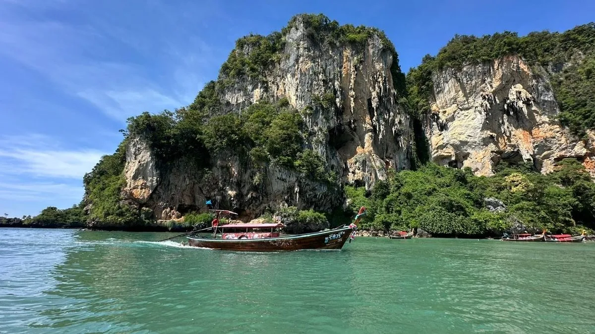 FCDO Warns Brits of 24-Hour Alcohol Ban in Thailand for General Election