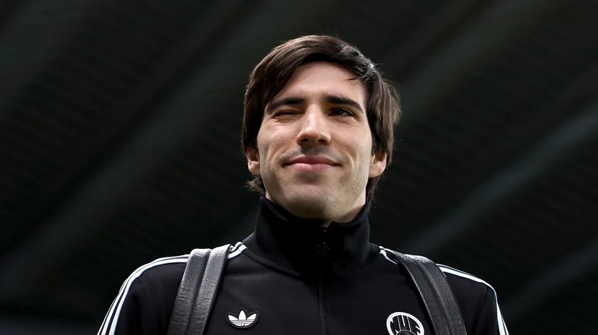 Manchester United Target Tonali as Carrick Eyes Midfield Overhaul