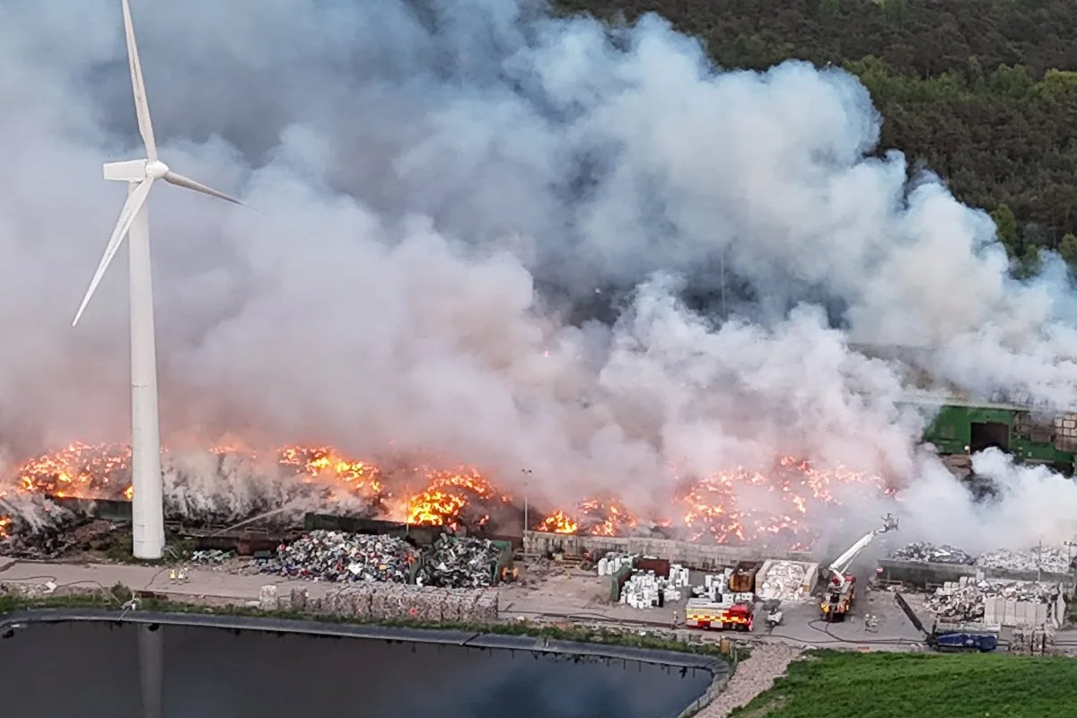 Fife Landfill Fire Rages On: Residents Warned About Smoke
