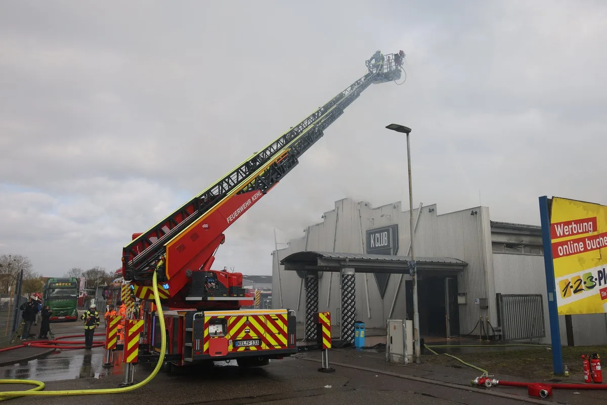 Fire at German Dance Club Forces Evacuation of 750