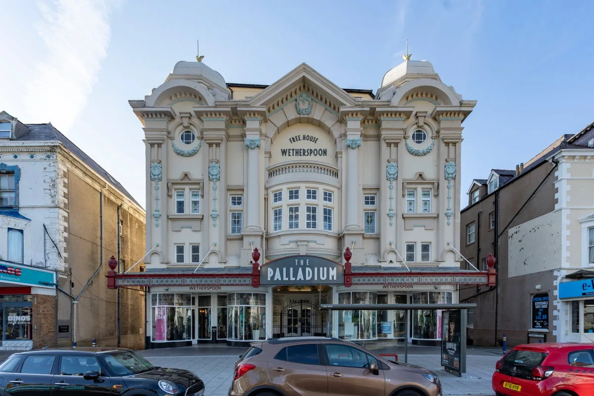 First Wetherspoon Pub Crawl Launched in UK
