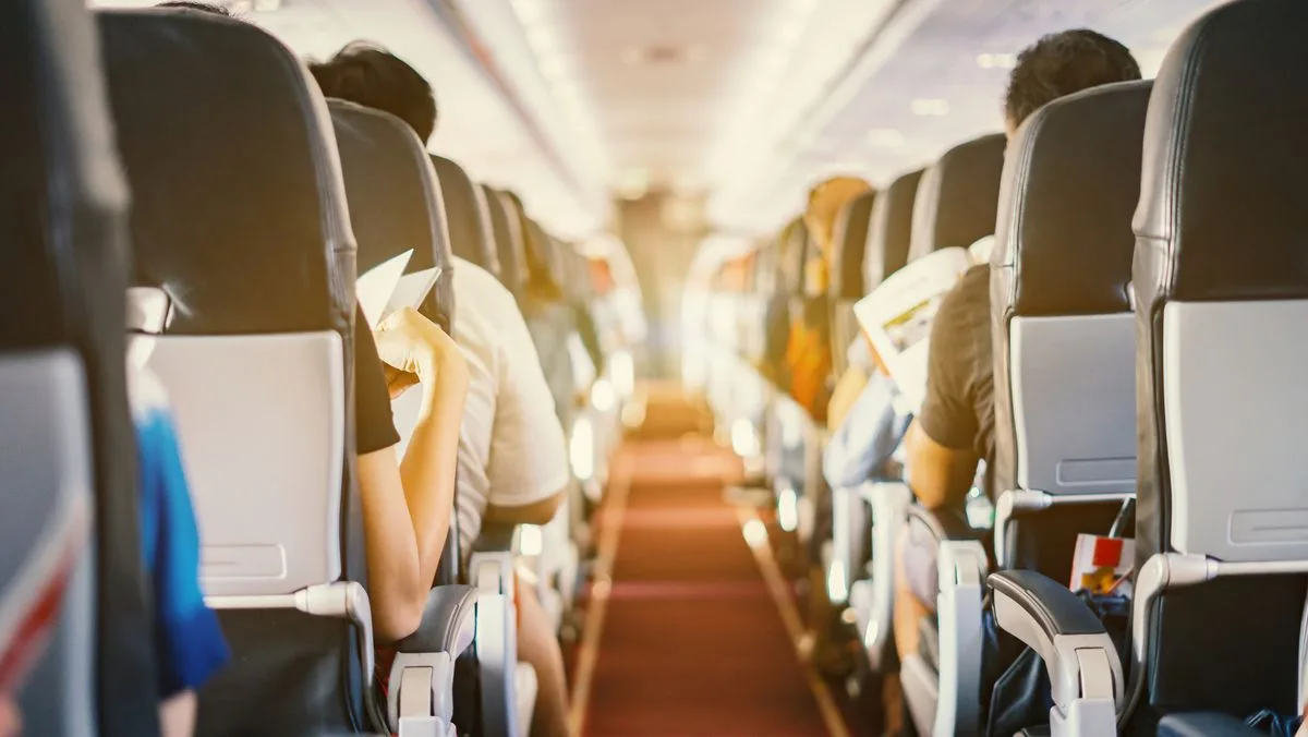 Man Refuses 'Entitled' Request to Swap Business Class Seat for Economy Middle Seat