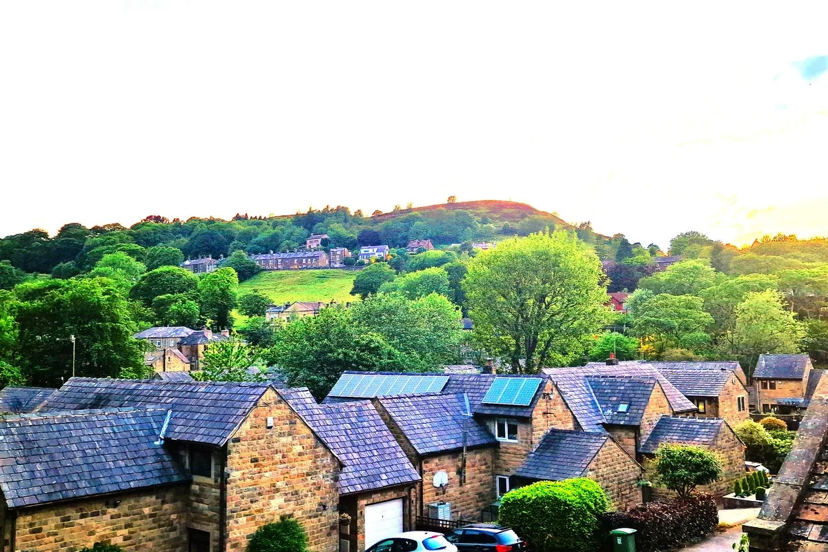 Free Solar Panels Available For UK Homes Through ECO4