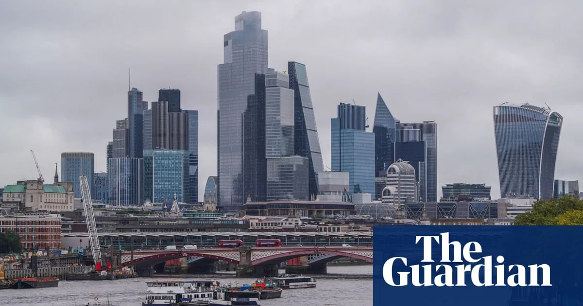 FTSE 100 Bosses Earn Average Salary in 3 Days