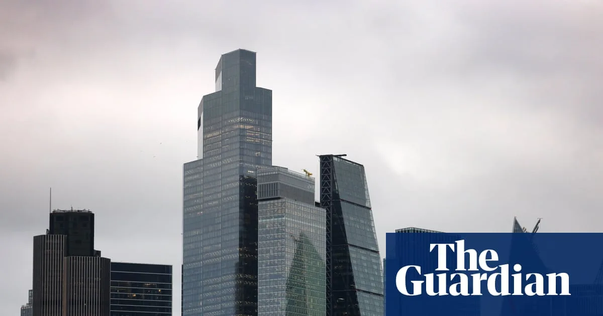 FTSE 100 bosses earn workers' yearly pay by midday
