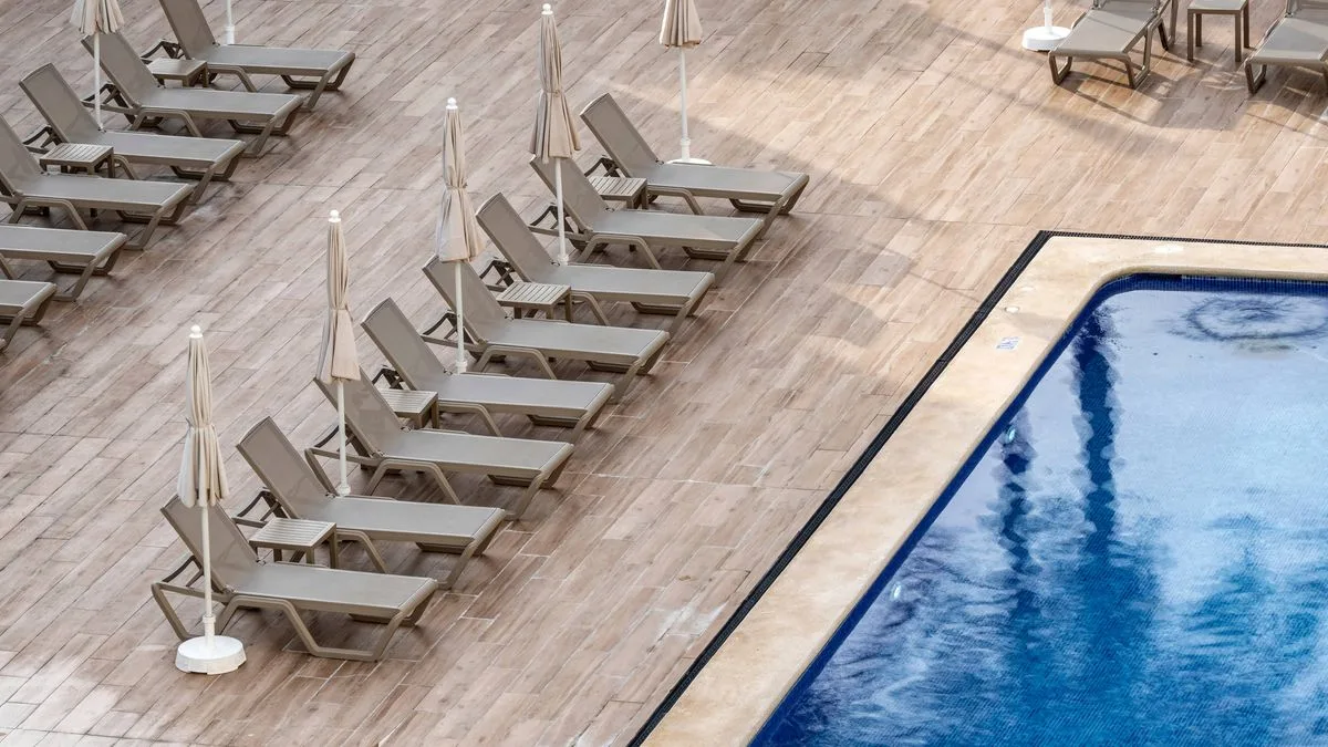 Clever Sunbed System Turns Cyprus Hotel into 'Ghost Town'