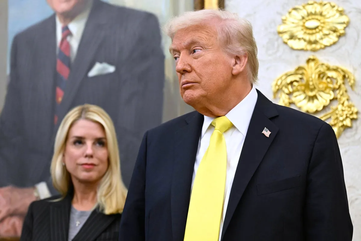Giuffre Family Urges Sacked Bondi To Testify On Epstein