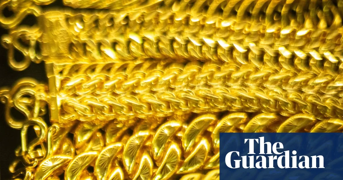 Gold Purchases Drive UK Retail Sales to Highest Since 2022