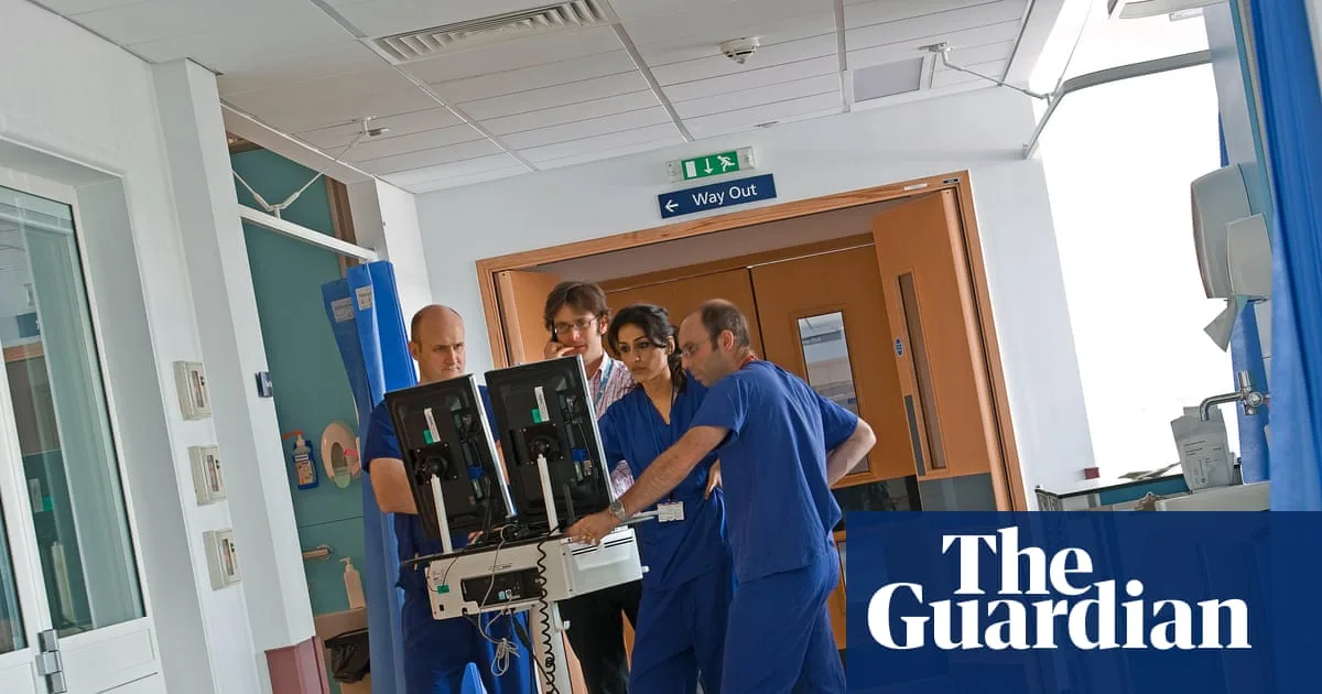 Starmer Gives Resident Doctors 48 Hours to Call Off Strike or Lose Training Offer