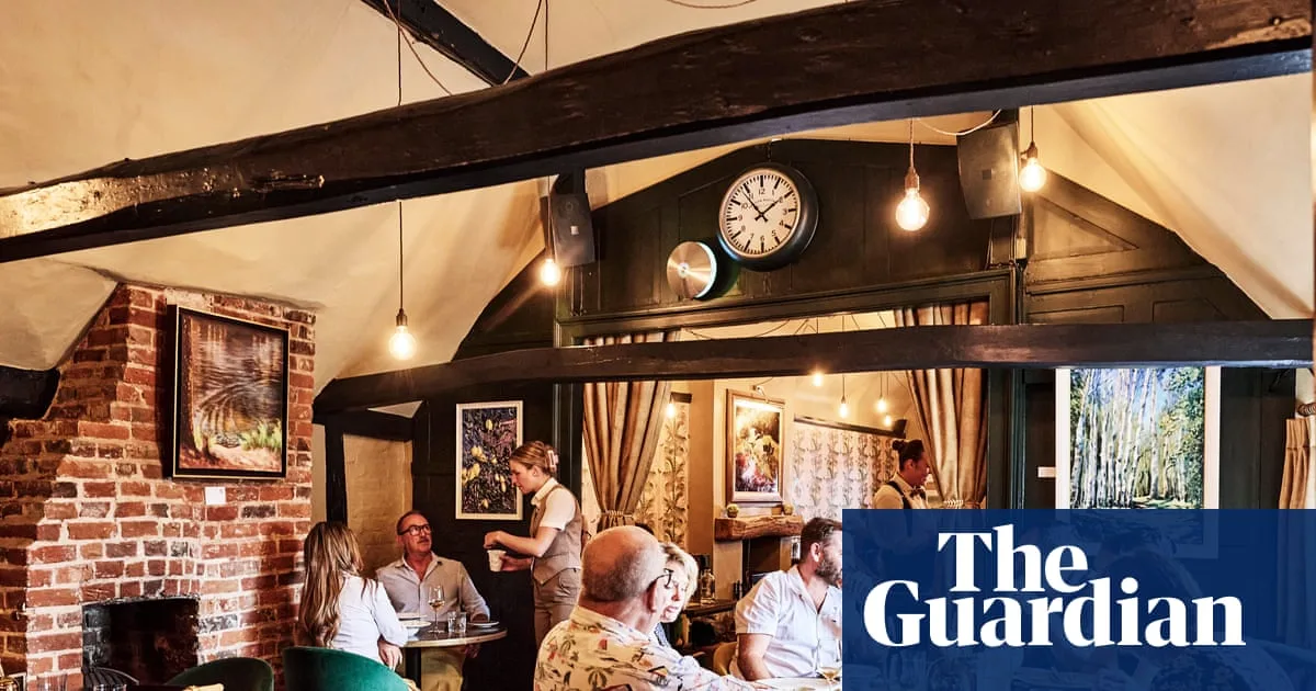 The Greyhound, Beaconsfield: Fine dining in a quaint country pub