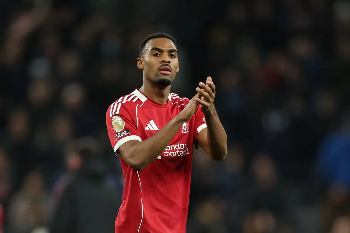 Gravenberch Signs New Liverpool Deal Until 2032