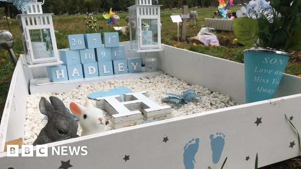 Grieving Families Condemn Memorial Ribbon Removal